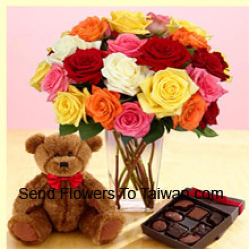 24 Roses mélangées avec mignon Teddy et chocolats